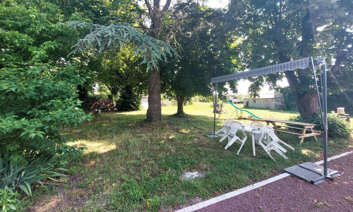 Allonnes House | 2 bedroom nice home in Allonnes