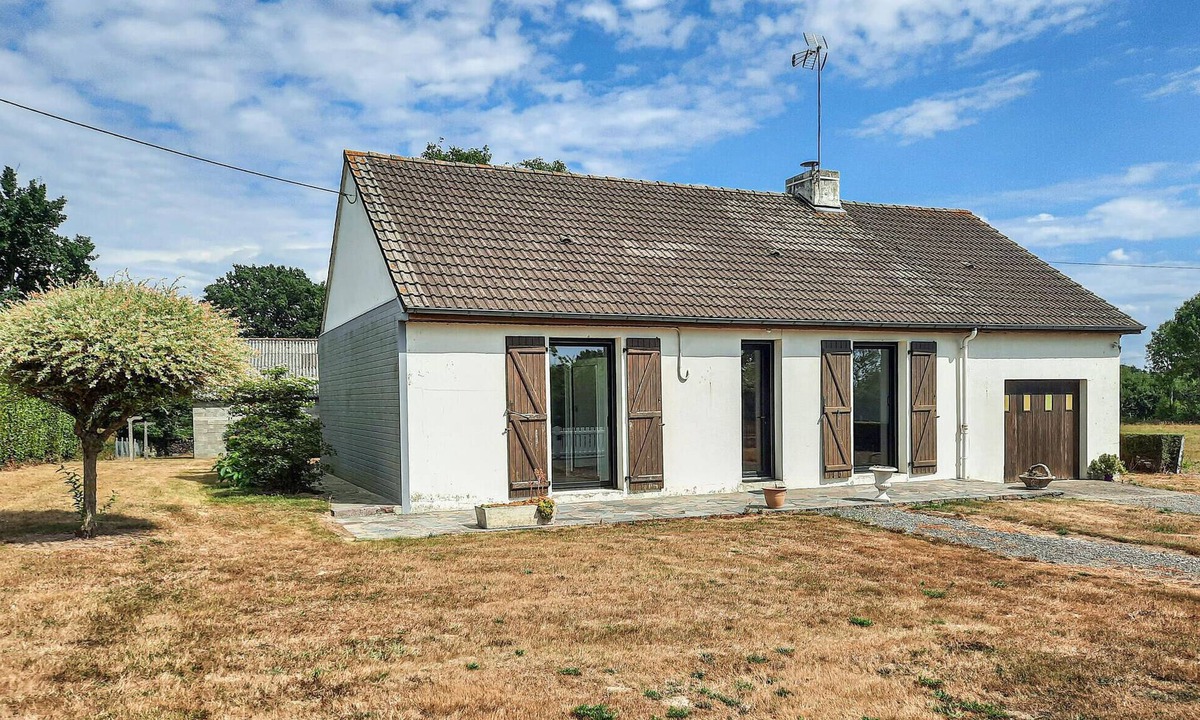 Bacilly House | 2 bedroom nice home in Bacilly