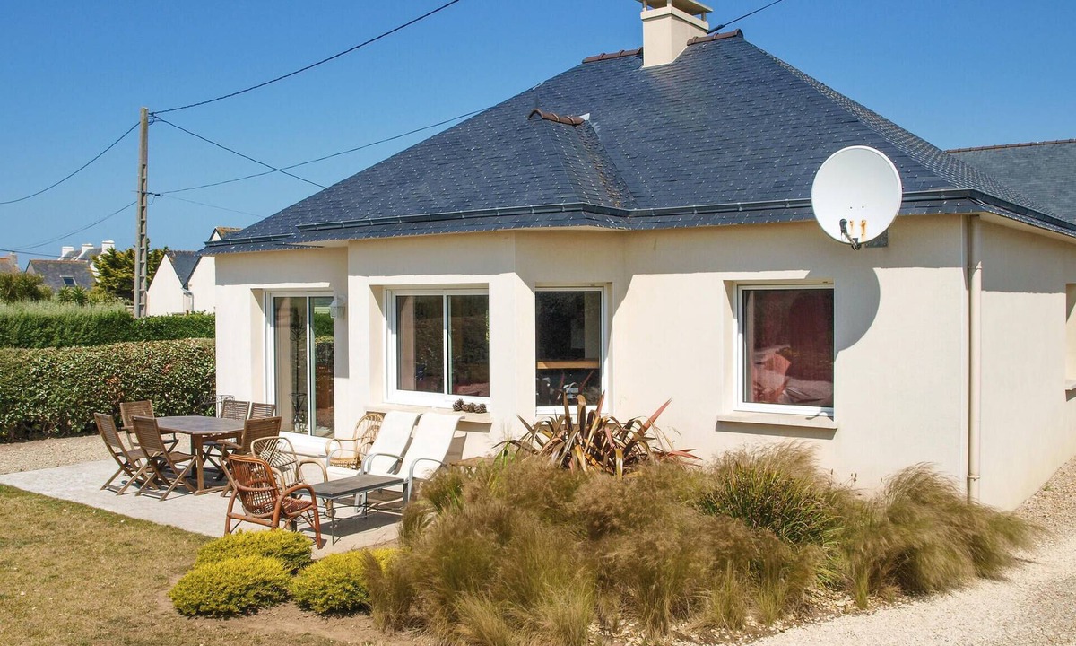 Kerlouan House | 2 bedroom nice home in Kerlouan