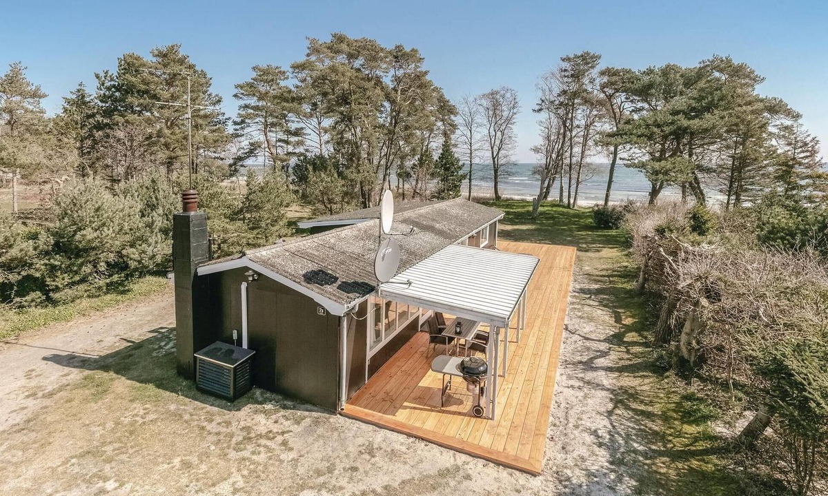 Bedegaard House | 2 bedroom nice home in Nexø