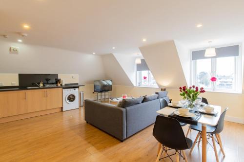 Hoddesdon Apartment | 2 Bedroom Penthouse, Clockhouse, Hoddessdon