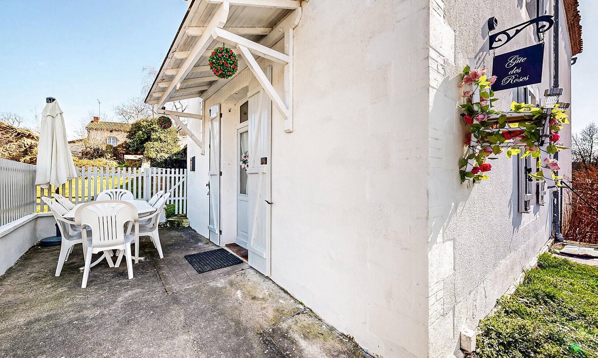 Oradour-Fanais House | 2 bedroom pet friendly home in Oradour-Fanais