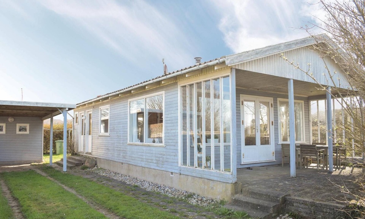 Skastrup Strand House | 2 bedroom pet friendly home in Bogense