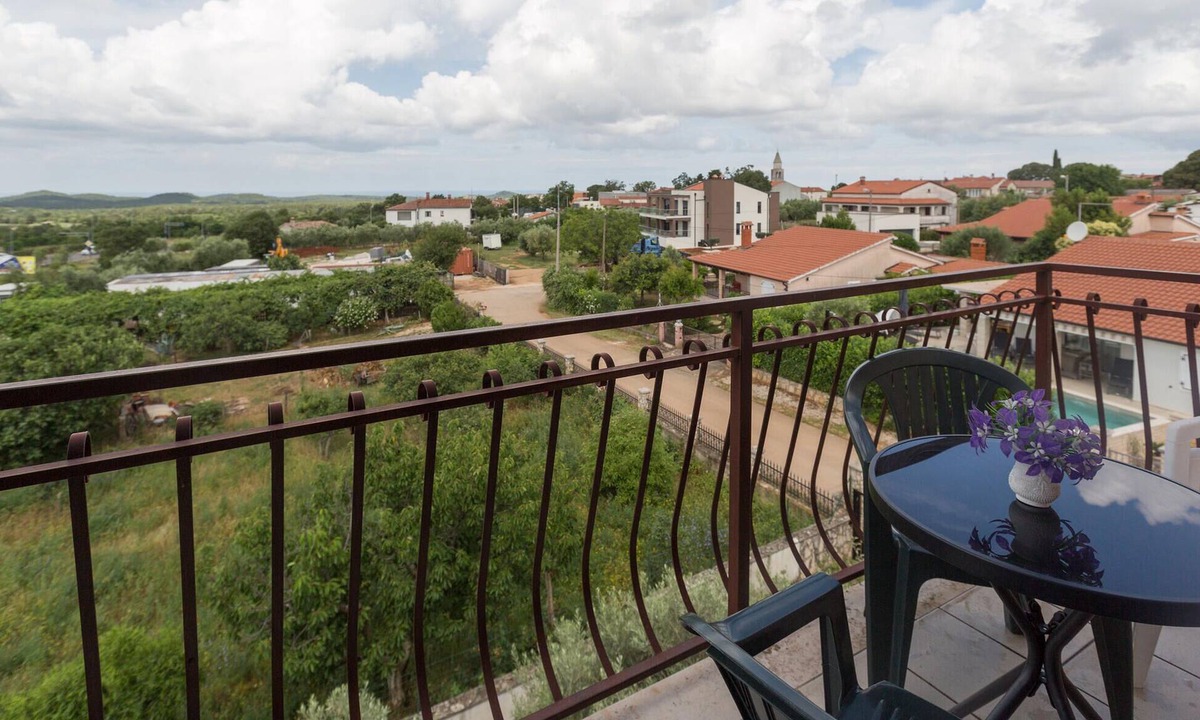 Zbandaj Apartment | 2 bedroom pet friendly apartment in Zbandaj