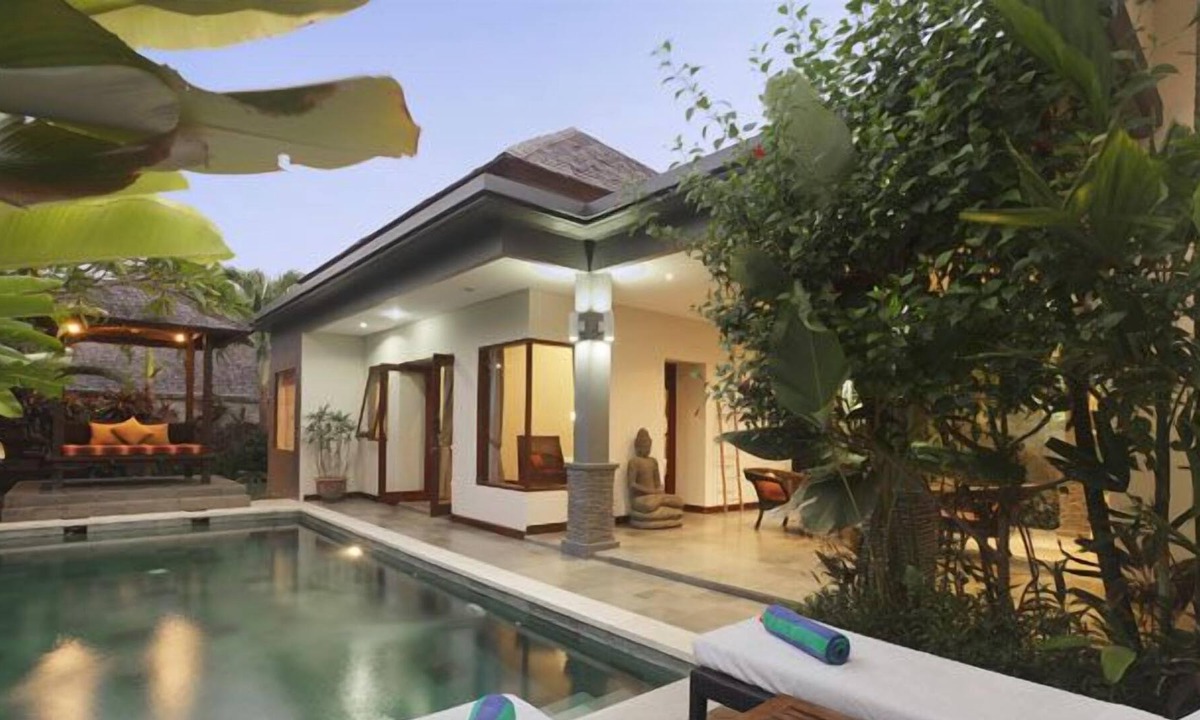 Pererenan Villa | 2 Bedroom Pool Villa near ECHO beach Canggu, Staff service