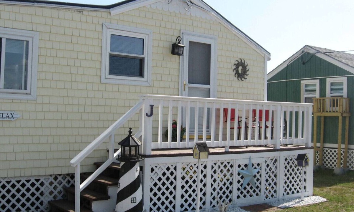 Jerusalem House | 2 Bedroom Seaside Cottage