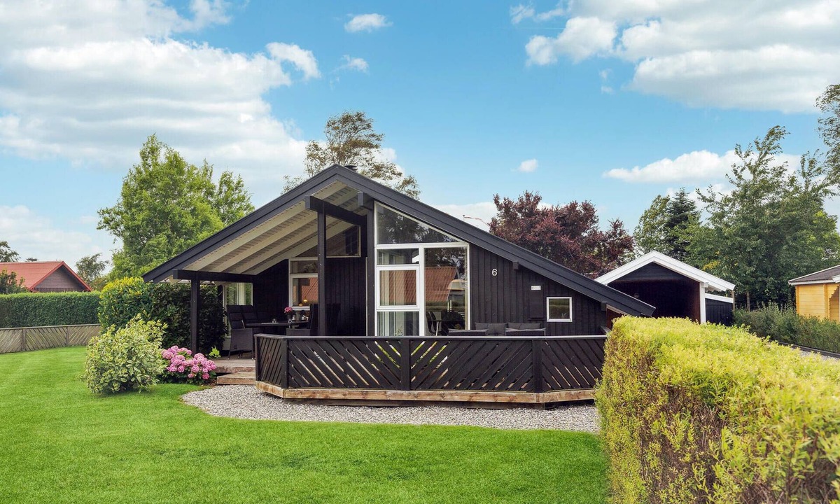 Saksild Strand House | 2 bedroom stunning home in Odder