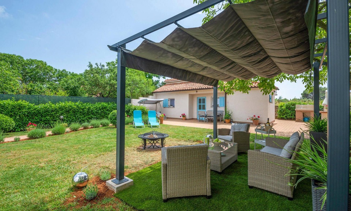 Liznjan House | 2 bedroom stunning home in Sisan