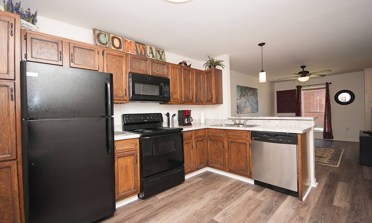 Conway House | 2 bedroom Town home - Walk to Hendrix College