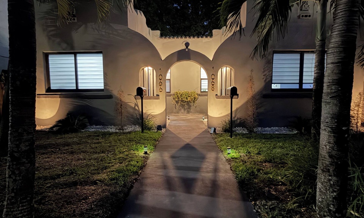 Liberty City House | 2-bedroom townhome in fabulous Miami.