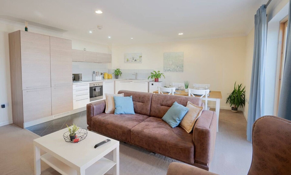 Theatreland Birmingham Apartment | 2 Beds & 2 Baths Flat & by the O2 academy