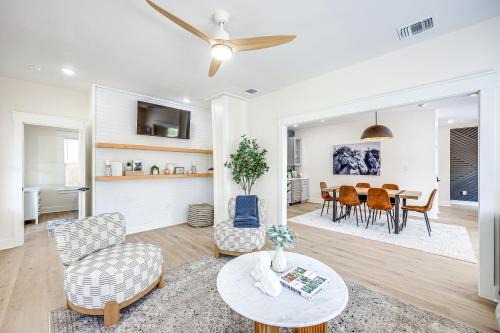 Arsenal House | 2 Blocks from Riverwalk: 1 Mile to SA Downtown