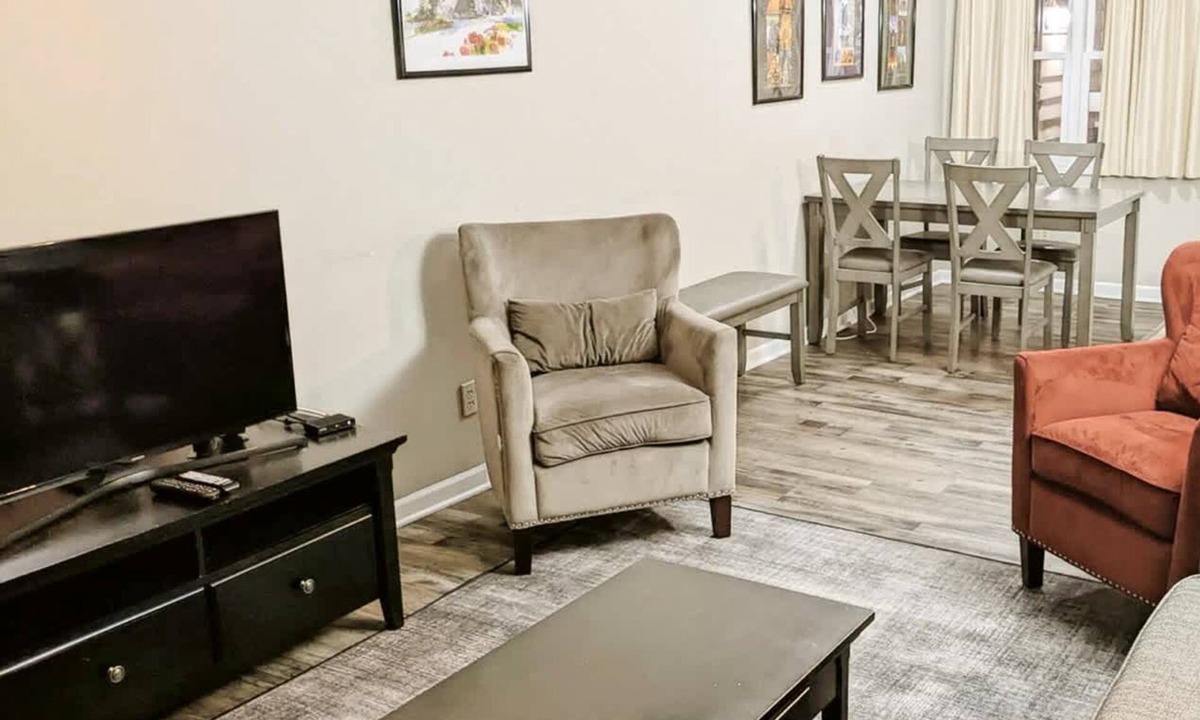 Notre Dame Condo | 2 Br 2 b Condo at Unv of Notre Dame, Short and long term stays welcome! ND Football (A5)