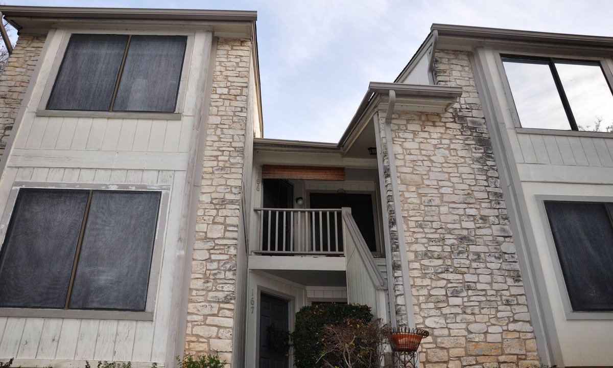 Parker Lane Condo | 2 BR 2 Bath Condo close to downtown