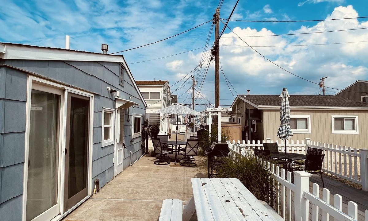 Ocean Beach III Cottage | 2 BR Beach cottage- 1 block from private beach