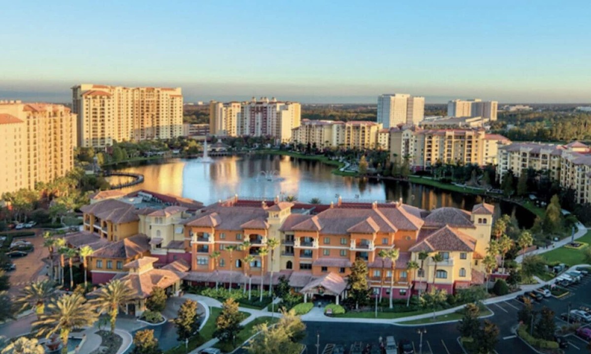 Lake Buena Vista Resort | 2 BR -Bonnet Creek Pools, Dining, Pirate Ship Slide, Mini Golf