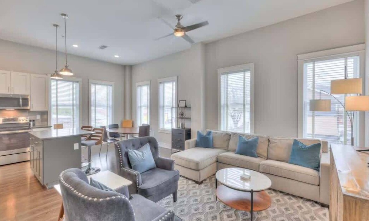 12 South Condo | 2-BR condo in 12 South I Unit 201