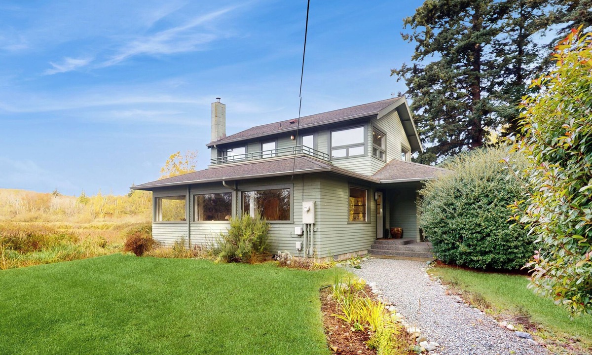 Lummi Island House | 2 BR Home surrounded by tranquility