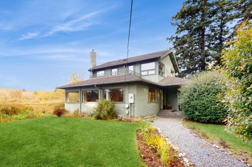 Lummi Island House | 2 BR Home surrounded by tranquility
