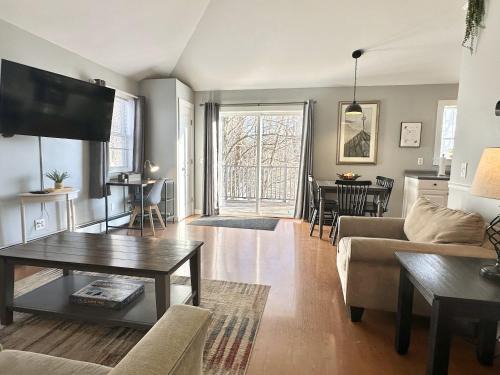 Salsbury Cove House | 2 BR Home w/Pondside View Backyard [Maine Escape]