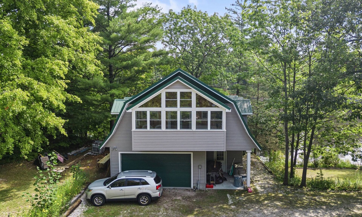 Town of Macomb Apartment | 2 BR Lakefront Apartment on Black Lake