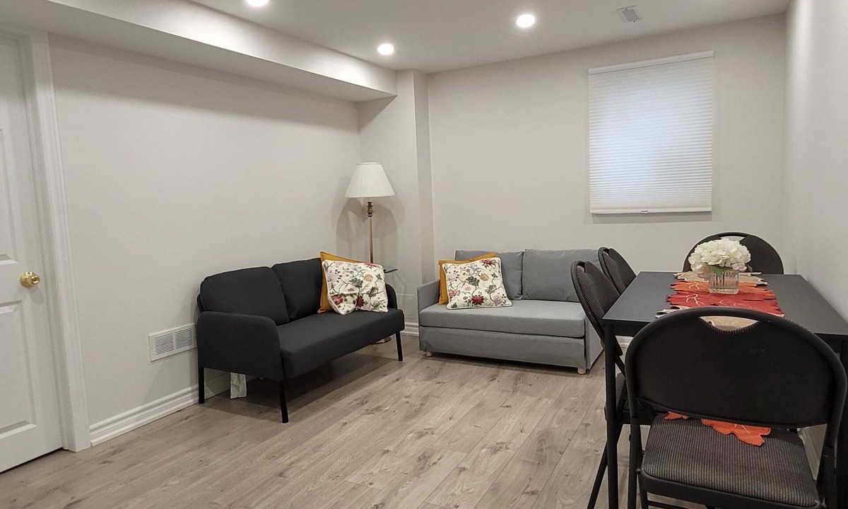 The Peanut Apartment | 2-BR Unit with en-suite Baths, Private Kitchen & Living Rm near Seneca