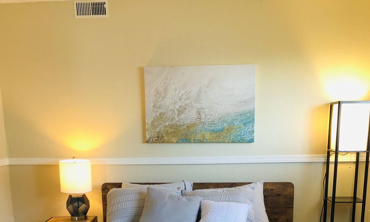 San Leandro House | 2 Br with Amazing View and Free Garage Parking