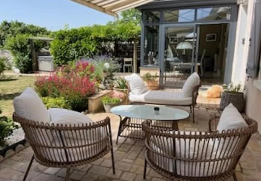 Coulaines House | 2 chambres dans Maison familiale avec jardin