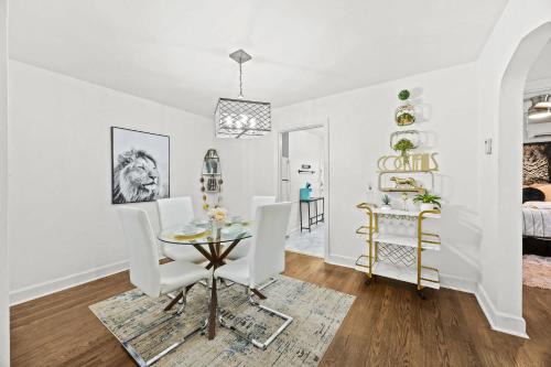 Audubon Apartment | 2 Charming Units Close to Downtown & Expo Center