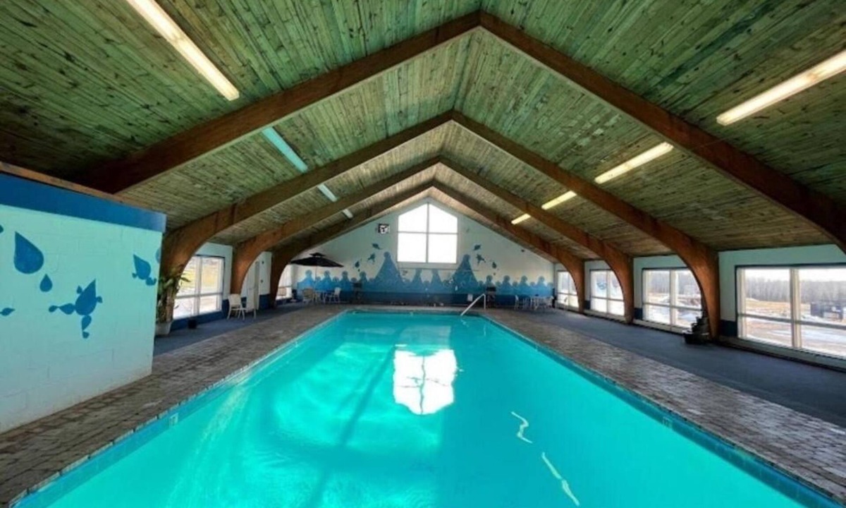 Presque Isle Hotel | 2 Comfortable Units w/Essentials Near University and State Park Highlights