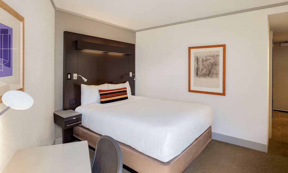 East Cambridge Hotel | 2 Comfortable Units! w/Pool, Pets are Allowed!