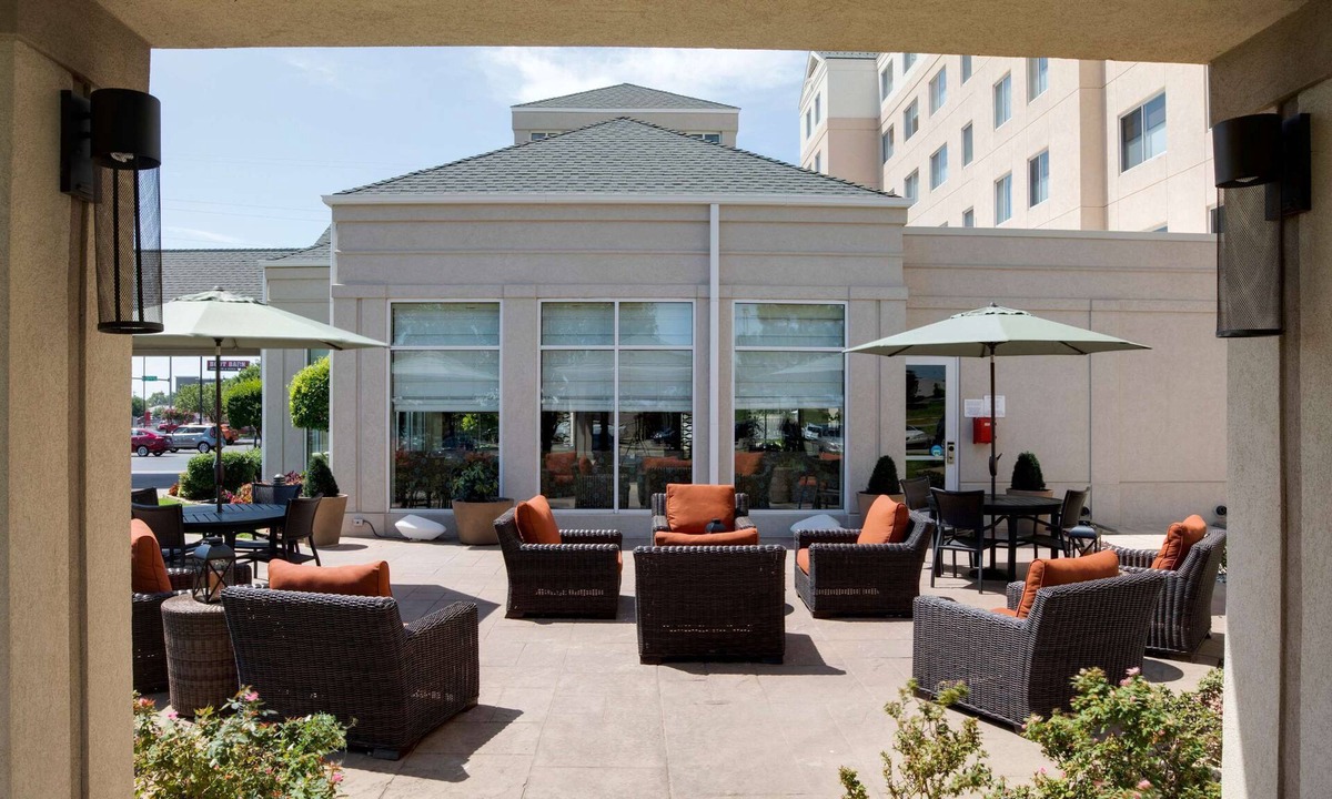 Central Oklahoma City Hotel | 2 Connecting Suites at a Hotel