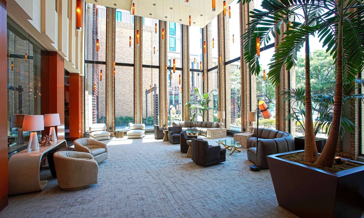 Glencoe Hotel | 2 Connecting Suites at a 4⭐️ Hotel