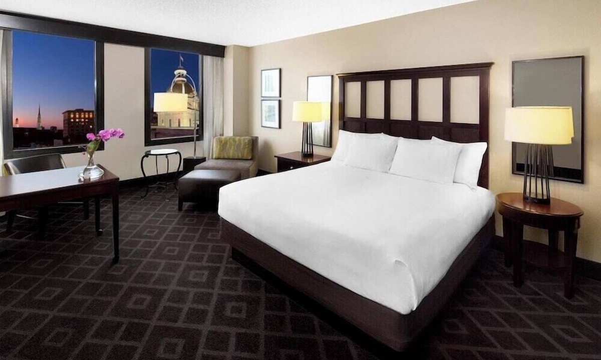 Historic District - North Hotel | 2 Connecting Suites at a 4⭐️ Hotel