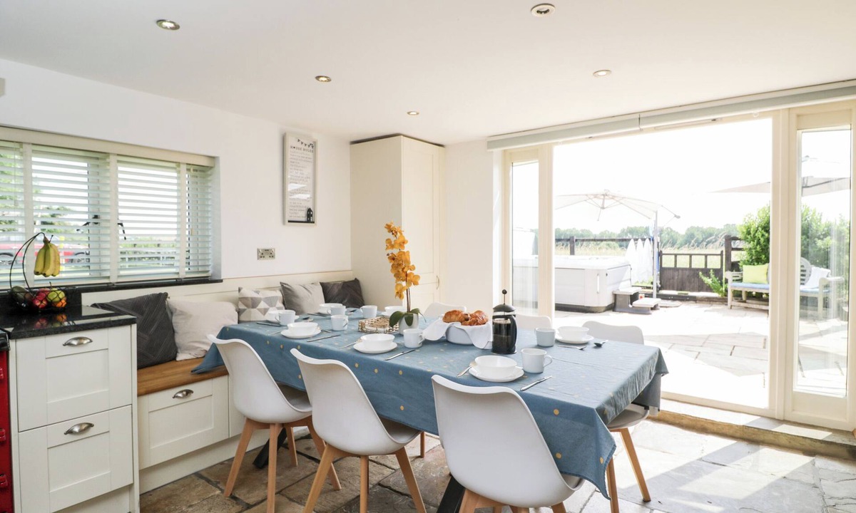 Bicester Cottage | 2 Dewars Farm Cottages