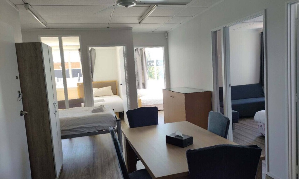 Auckland Apartment | 2 Double 5 Single 2 Sofa Beds Suite 1