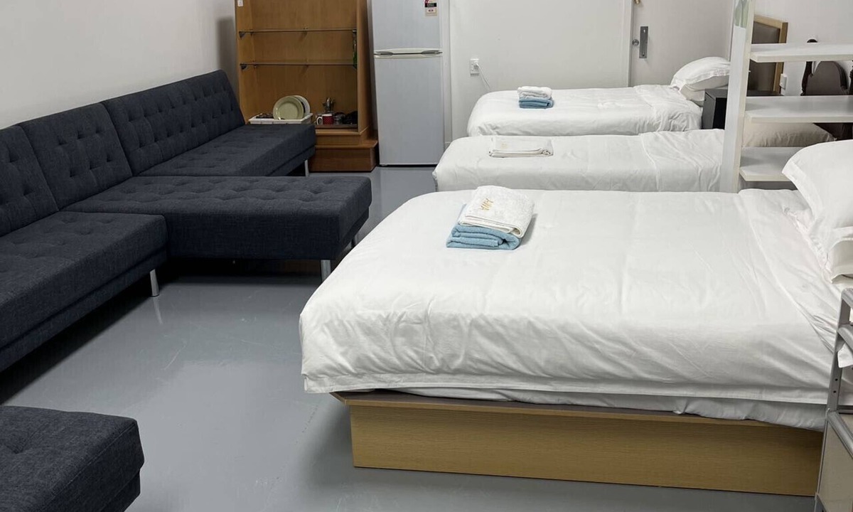 Auckland Apartment | 2 Double and 2 Single in 1 Room