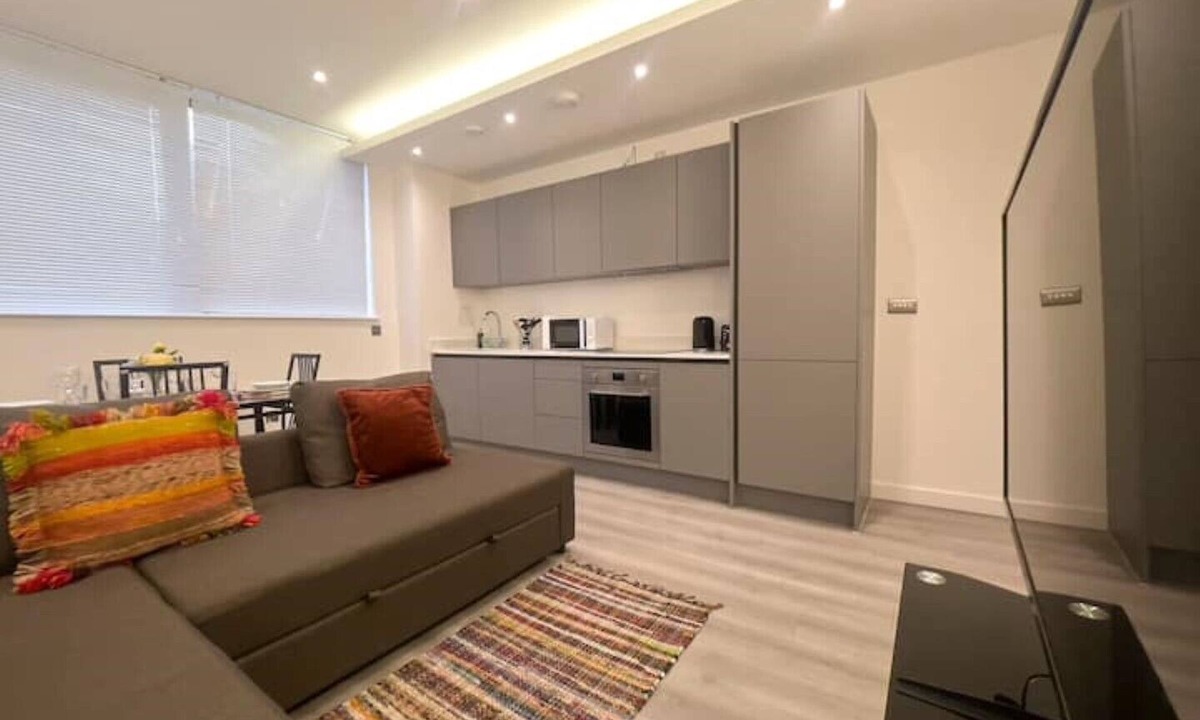 Great Linford Apartment | 2 Double Bedroom Flat - At the Atrium MK