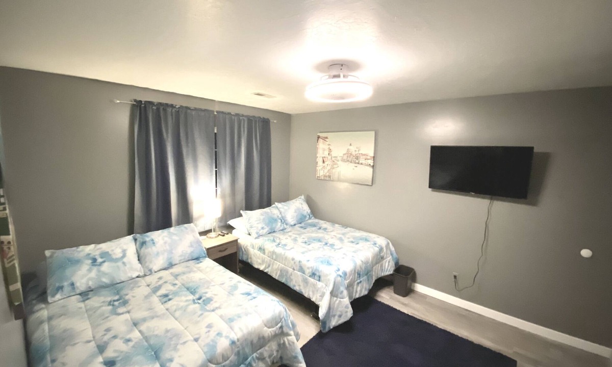 Orangeville House | 2 Double Beds #5 private room