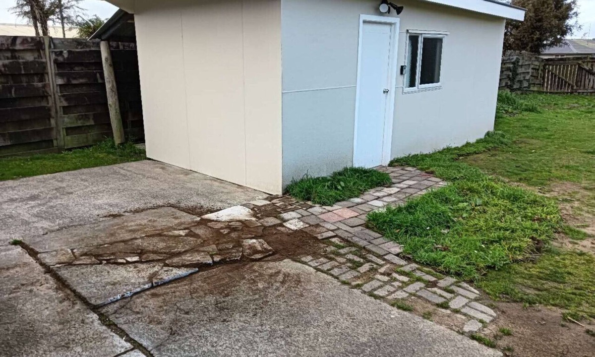 Selwyn Heights Ski Chalet | 2 Double Beds including 1 Sofa Bed Garden Chalet B