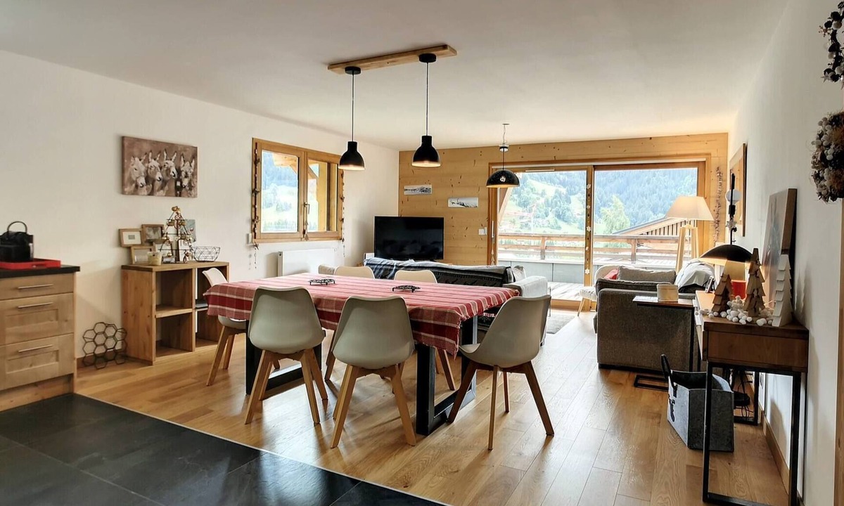 Praz-sur-Arly Apartment | 2 EDEN004 - Beautiful 4 rooms with open views and 2 steps from the center
