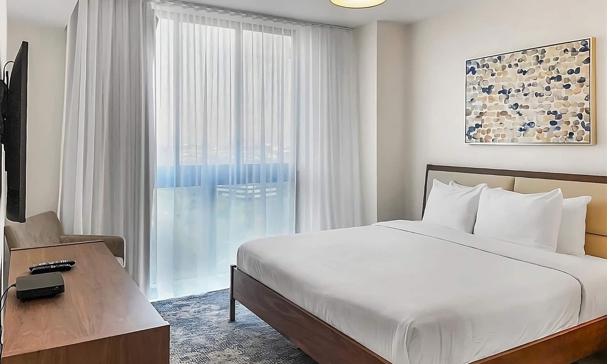 Doral Hotel | 2 Elegant 3 Bedroom City View Condo with Spacious Layout Premium Comfort Feature