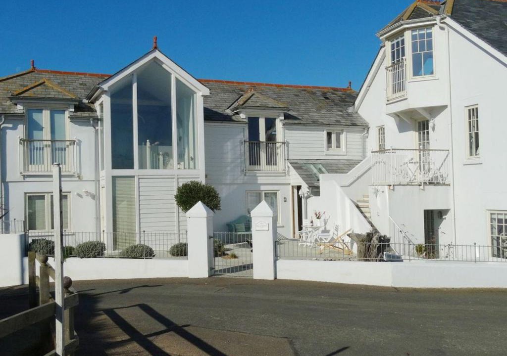 Chillington House | 2 Ella Mews