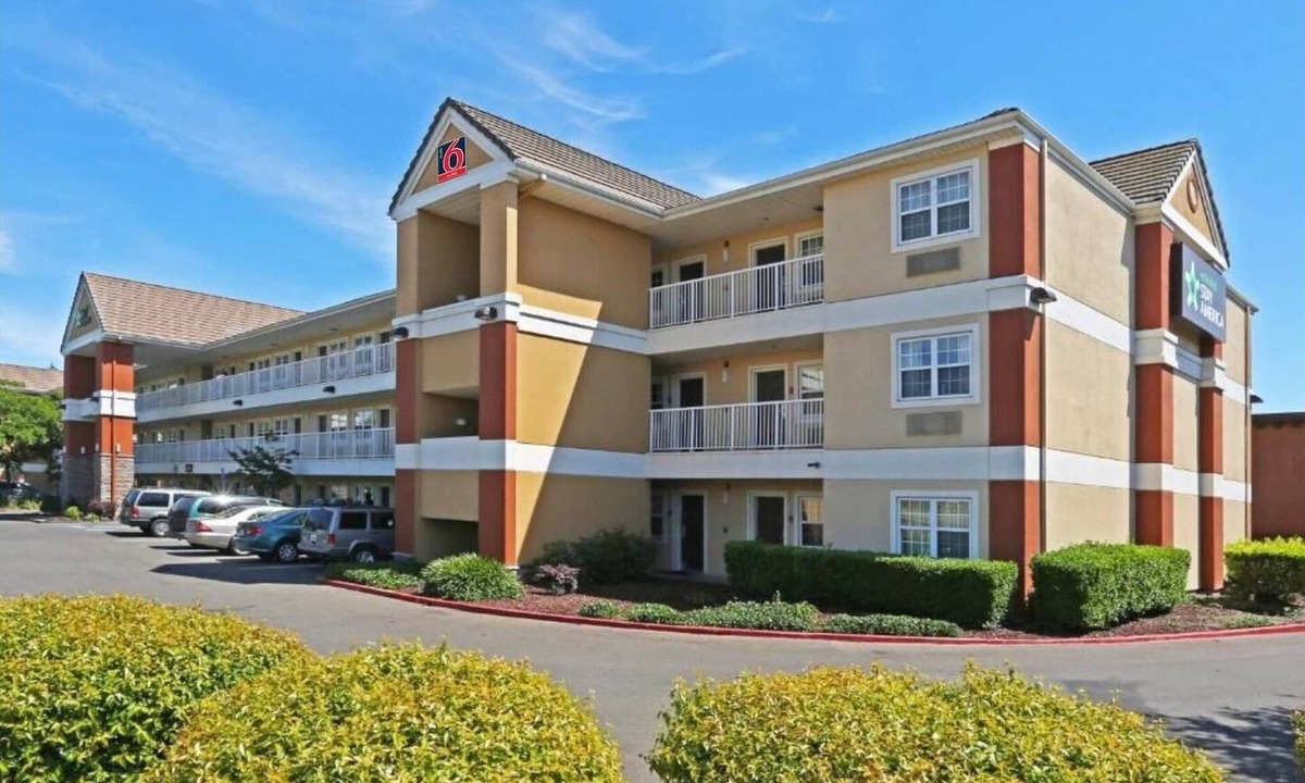 South Natomas Apartment | 2 Full Beds | Mobil Access Tub Nsmk Kitchen