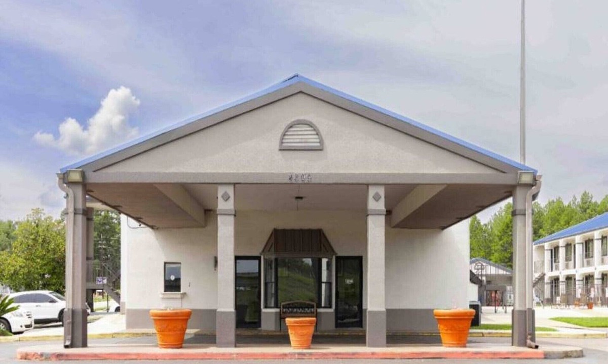 Nacogdoches Apartment | 2 Full Beds | Mobil Access Tub Nsmk Micfridg