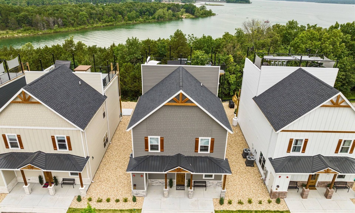 Table Rock House | 2 Homes for Spring Break! Arcade, Decks, LakeViews