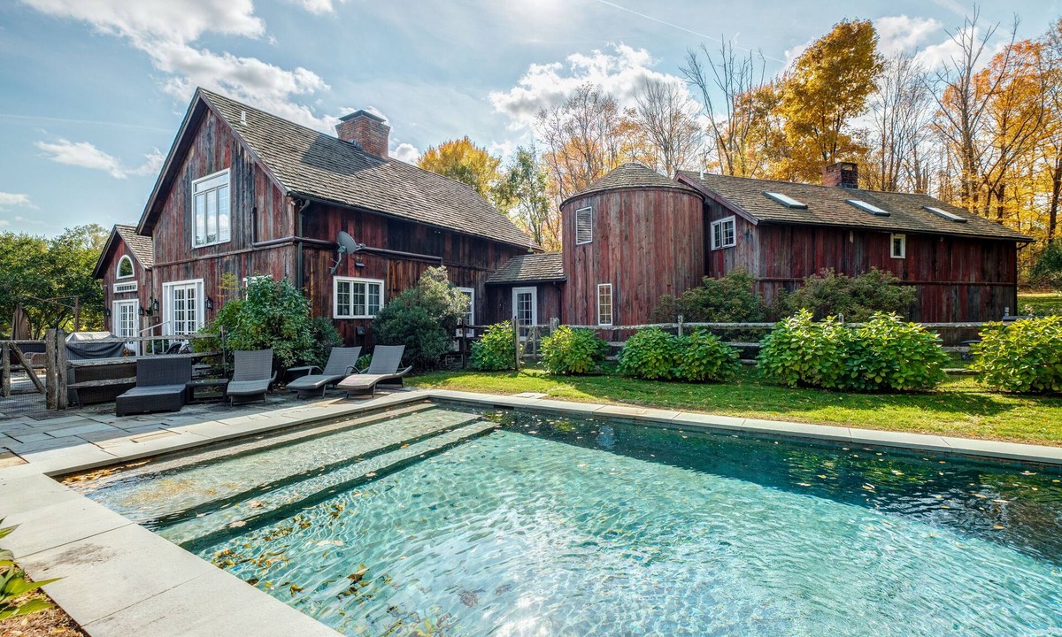 Washington Depot House | 2 Hrs NYC-Best Town, Shopping, Restaurants! HeatedPool, GasBBQ 4FPs, PoshPadsCT,