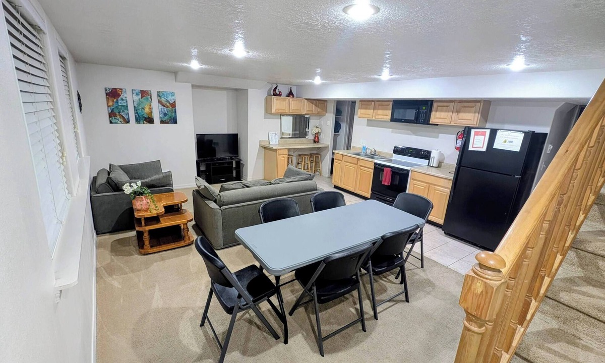 Rexburg Apartment | 2 King Beds - 2 bedrooms - Basement Apt w/Kitchen