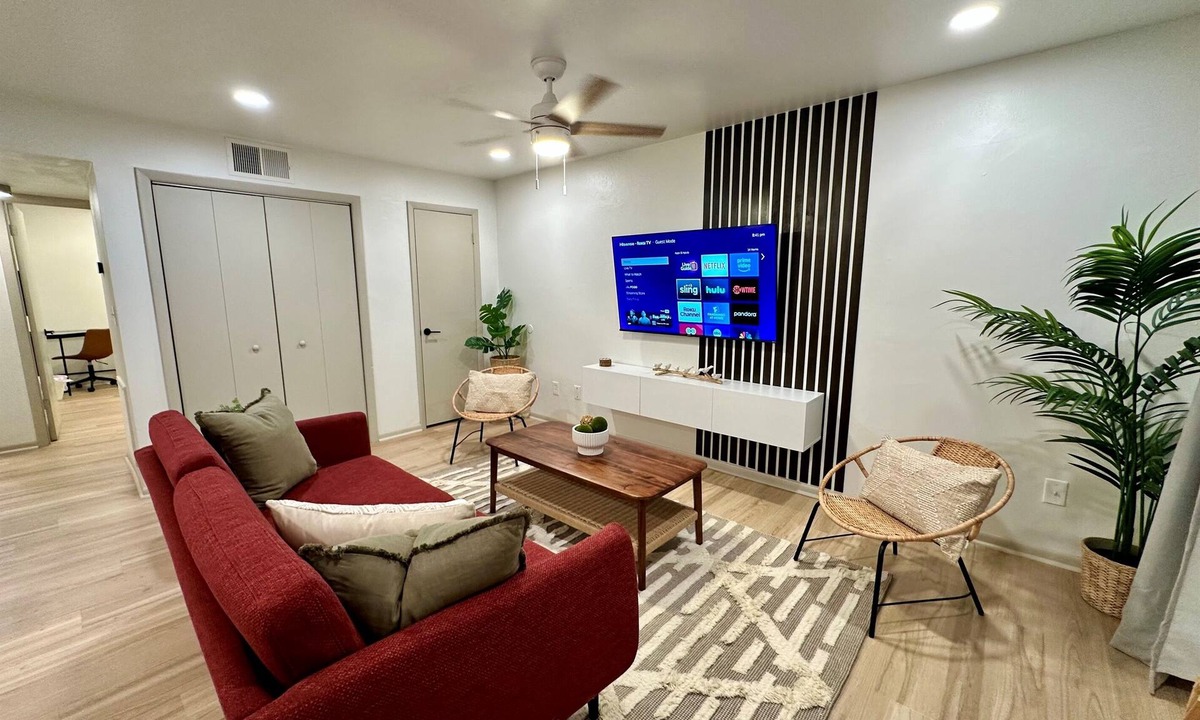 East Ocean View Apartment | 2 king beds -2nd fl walk 2 beach apt3