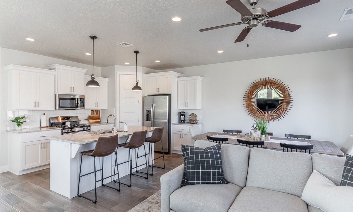St. George Villa | 2 King En Suites - 3BR on 18th w/Fire Pit + Loft